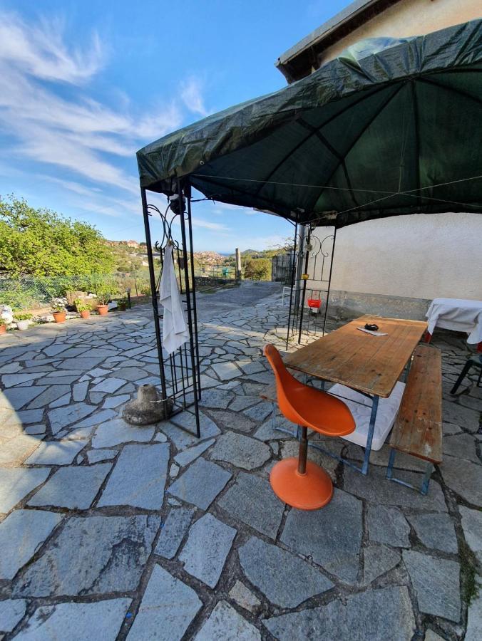 Casa Intera Indipendente Con Giardino Privato Villa Империа Екстериор снимка